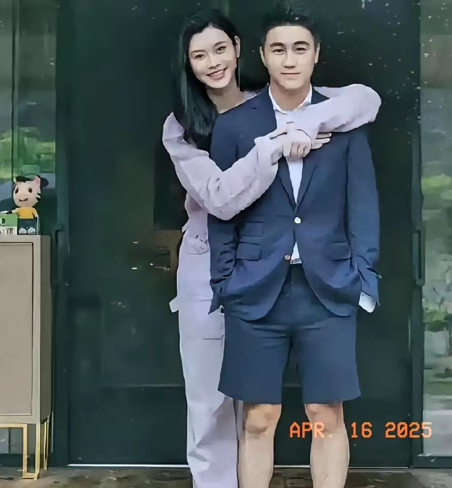 豪门媳妇里，郭晶晶我不羡慕，徐子淇我也不眼馋，就奚梦瑶特别不一样！
瞧瞧人家这日