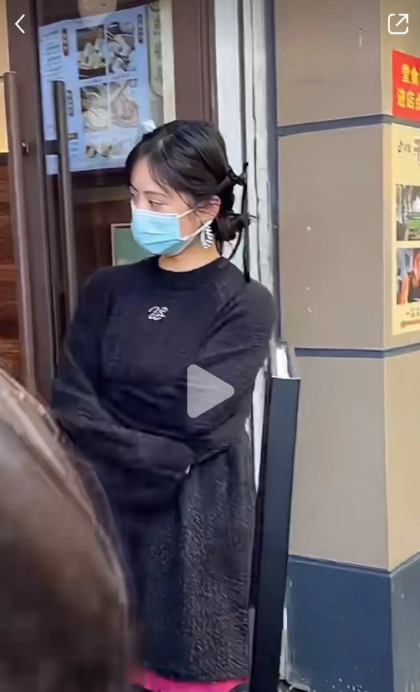 沈月也会照骗啊，什么是真的什么是假的