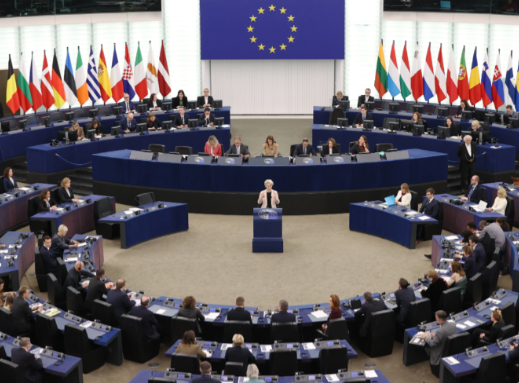 在中国没有获得预期利益后，欧盟立即出招，与美国达成关税共识。

这协议内容，简直