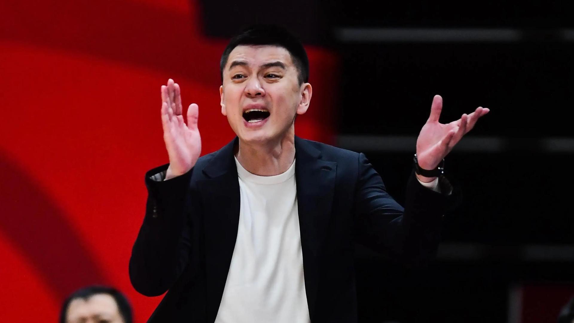 9次技术犯规后，杨鸣该为这些“咆哮”买单了？