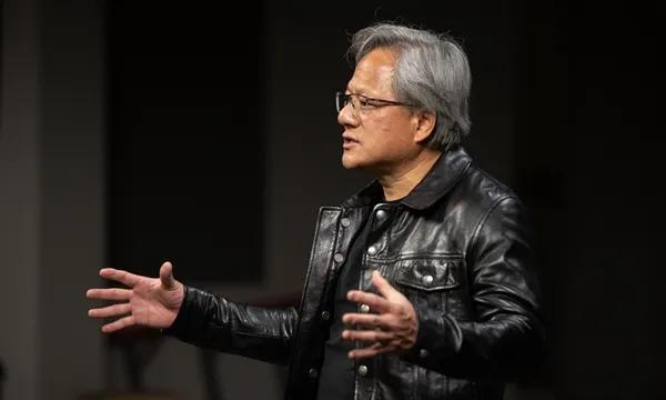 应该让黄仁勋提出的11家中国公司发光发热了，一个公司突破一个卡脖子问题！
黄仁勋