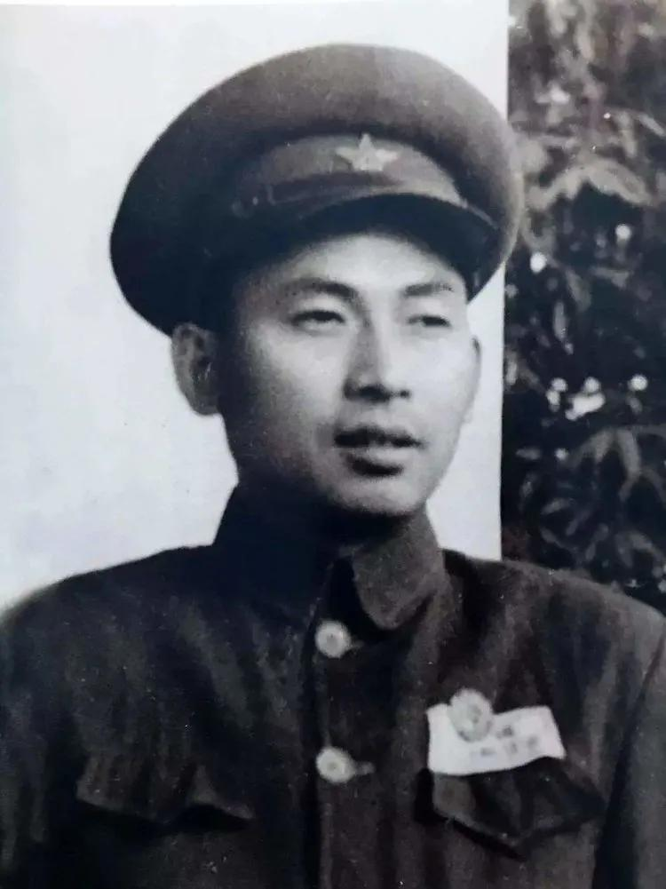 人生怎么样，很多时候就是因为做出的那一两个决定改变的。“无敌上将”李天佑14岁那