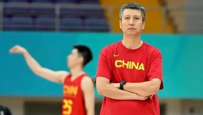 来华参加热身赛的委内瑞拉男篮太菜了：篮板三分投篮助攻罚球各项数据全部摆烂，这种热