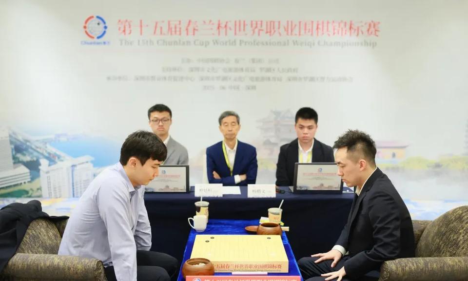 我国棋手杨楷文九段今天执黑战胜韩国棋手朴廷桓九段，从而以2比1的总比分获胜捧得第