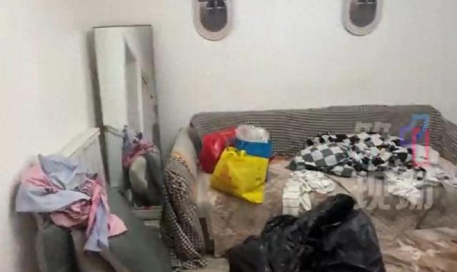 黑龙江齐齐哈尔，有位房东，今年8月把房子租给了三名女子。到10月23日，这三名租