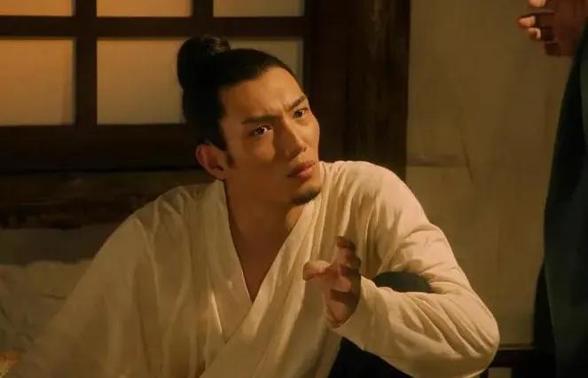 985年，楚王赵元佐听闻父亲赵光义举办家宴，唯独不叫自己，便对左右说：“父亲是因