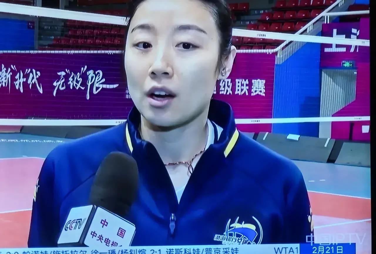 【好二传，调整串联也该是一把好手】
天津女排打云南女排，居然输掉了第一局，而且后