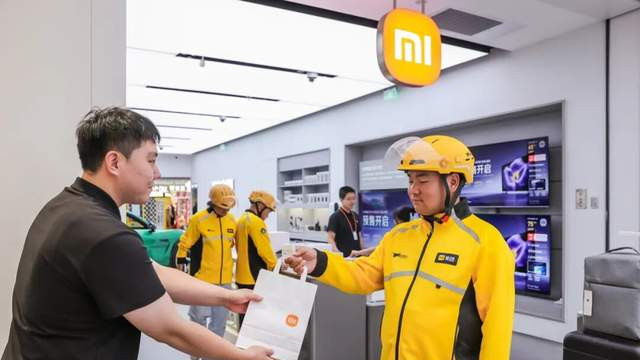 “即时零售原住民”怎么抢最新款手机？
