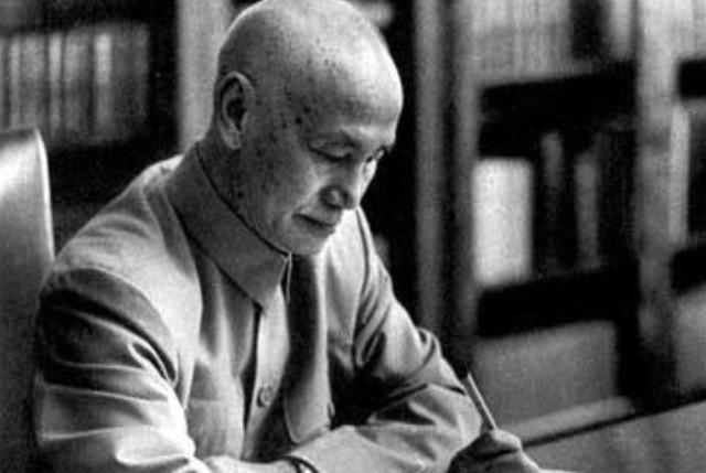 毛主席重庆谈判时，杀人如麻心毒手狠的蒋介石为何没敢对毛主席动手。
20世纪20年
