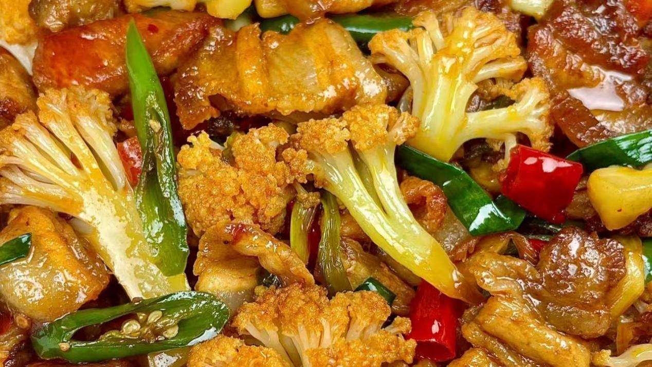 素菜界的“扛把子”！干锅花菜这样做，比吃肉还过瘾！