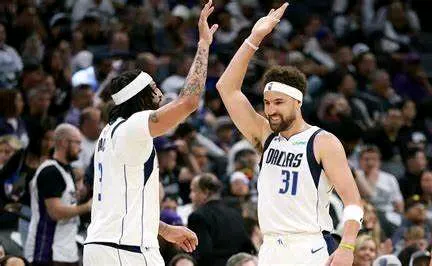 NBA附加赛明日看点（4月19日周六）：
第一场：独行侠VS灰熊 9:30（央视