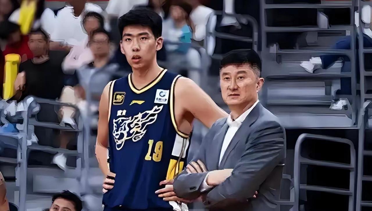 广东男篮传闻徐昕的流失，杜峰得负主要责任，球队年轻球员的成长环境被破坏得太过严重