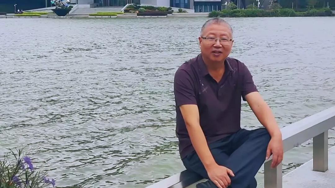 管善建：字斟句酌，用情认真