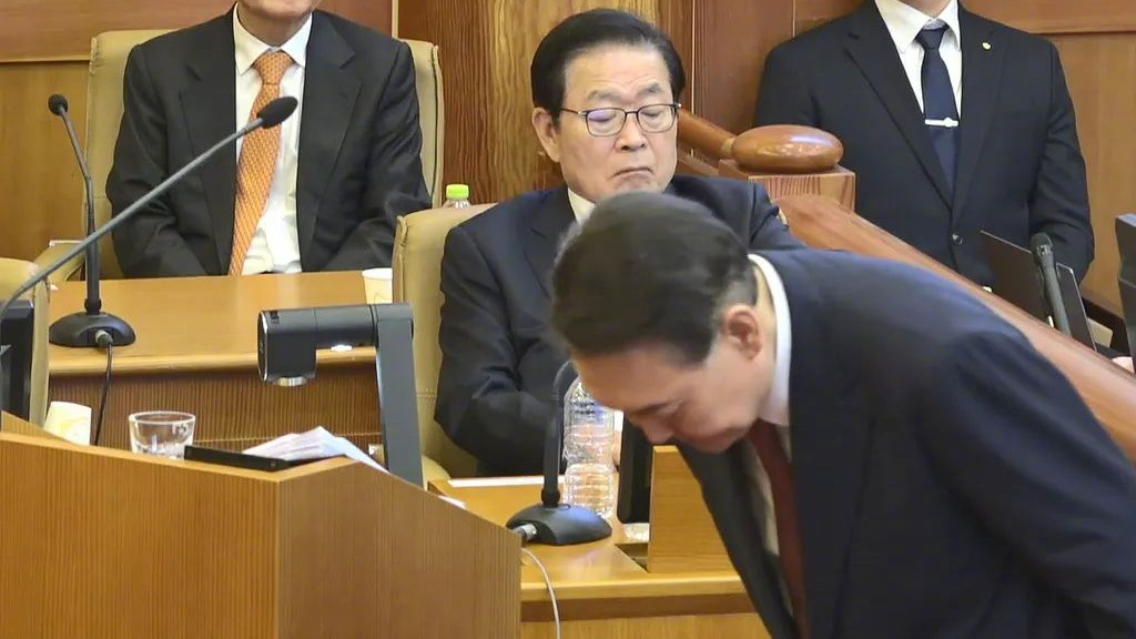 尹锡悦复任条件已定？逼中国买单，文在寅紧急发声