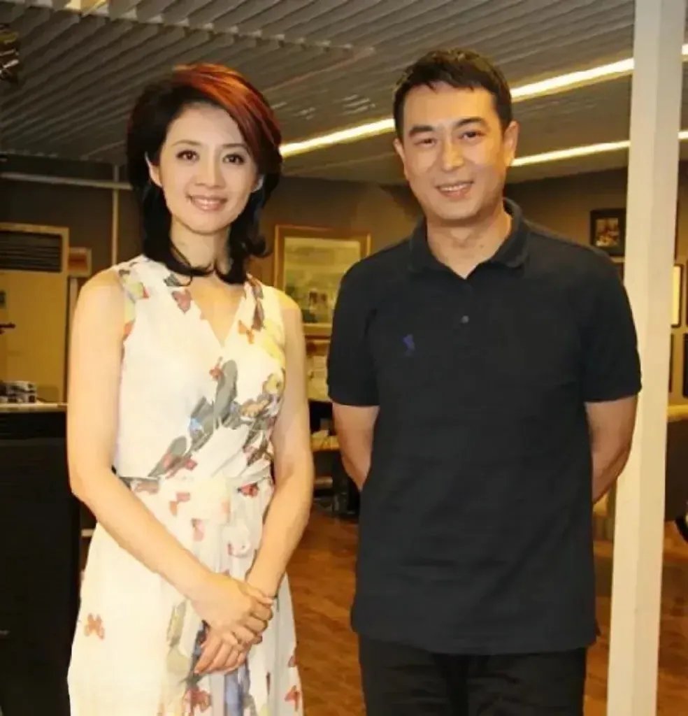 张嘉益，一位观众喜爱的老演员，他质朴亲和，把什么角色都刻画得活灵活现，但是，他在