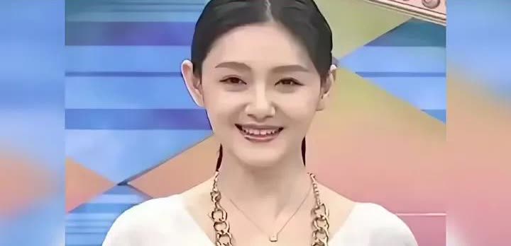 彻底打消他们的念头。在大S和S妈之间，S妈不仅把大S婚前积攒的积蓄挥霍殆尽，甚至