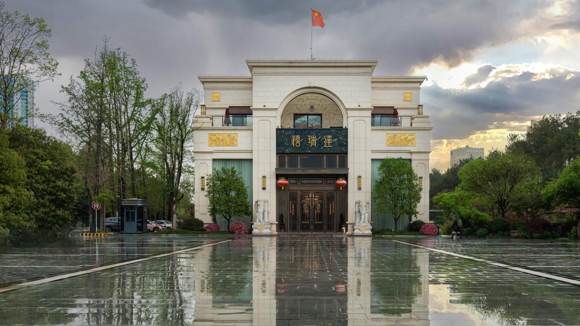 晋朝铜光耀千年，刘华巧手续华章