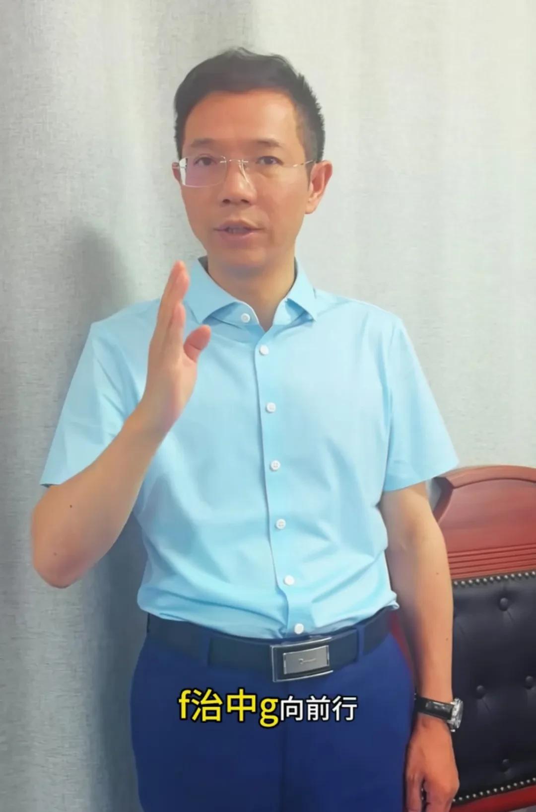 太恶毒了，杜粉居然要打断李圣律师六根肋骨，真的是道德沦丧。
二八事件让我们见证了