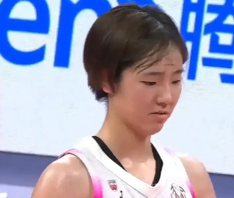嫉妒小日子的一天

最近亚洲杯女篮比赛火热进行中，今天决赛日本队输给了澳大利亚队