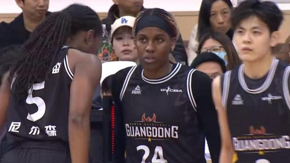 内蒙女篮1-3出局，迪拉娜打出封神一战