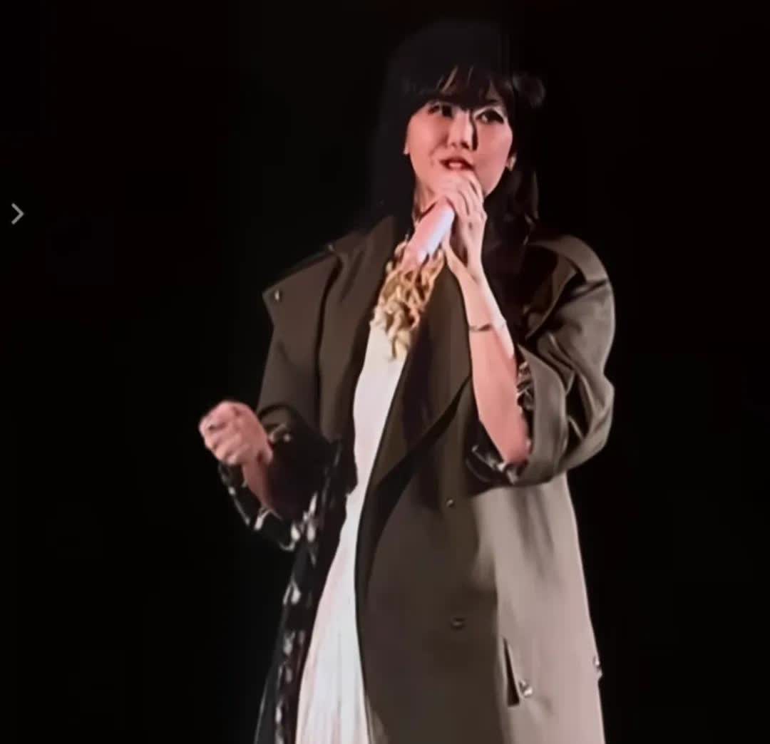 孙燕姿变胖的原因找到了！
是她自己说漏了嘴！
4月28日，在上海的演唱会上，