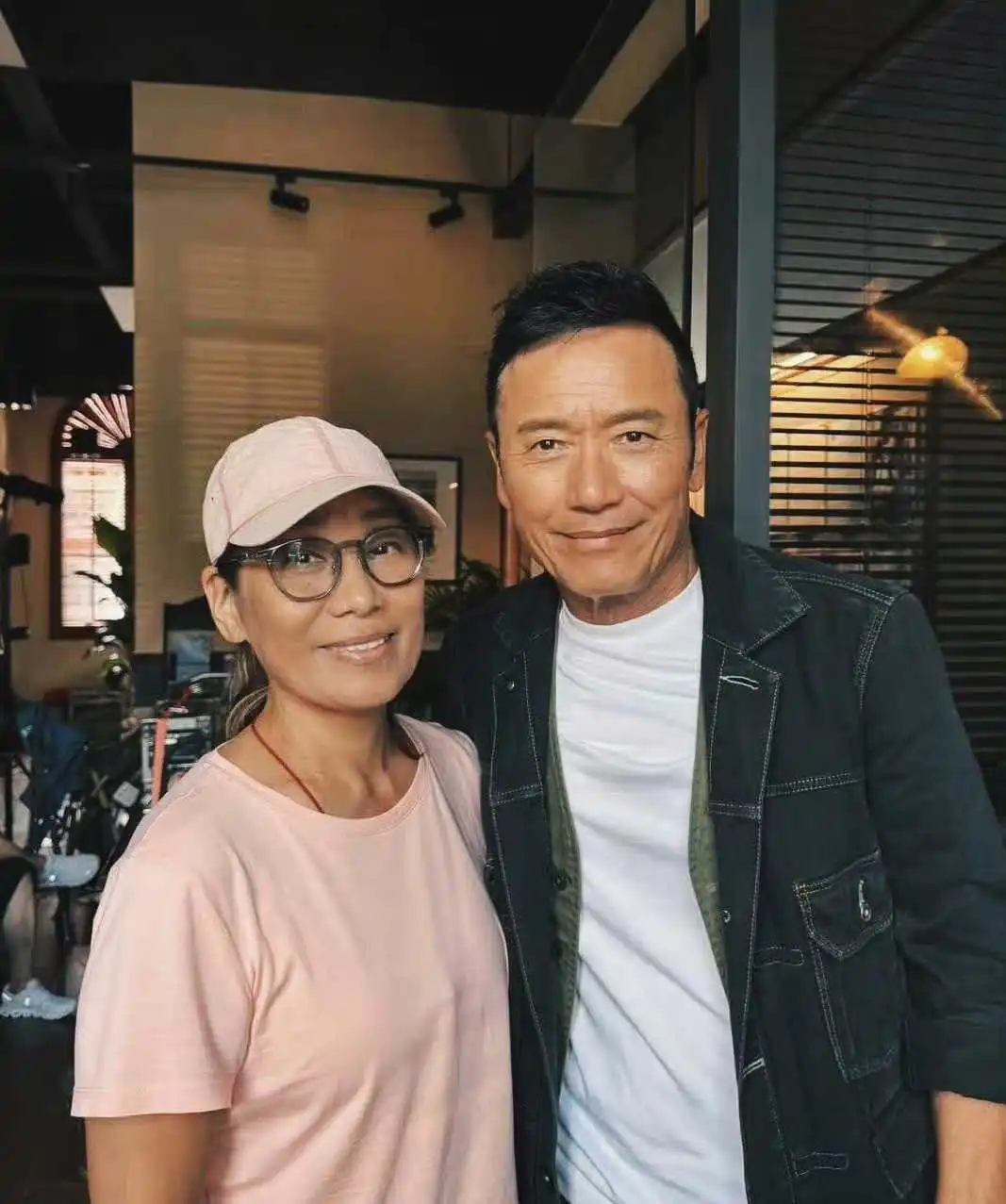 42年了，看过他们的电视剧应该也不小了