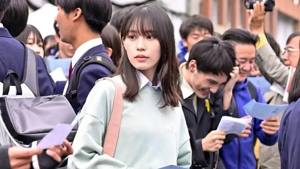 220人教室来了近500人，清华心理课展示了未来学科该有的样子
