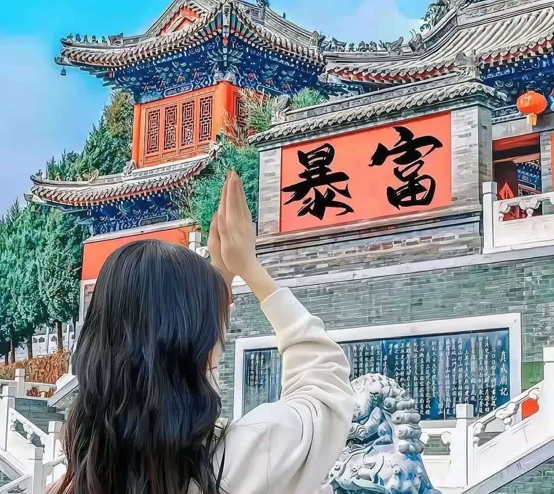 买两根香蕉叫跑腿送上门，年轻人的消费观大不同！
跟蔬菜水果店老板聊天，他说现在