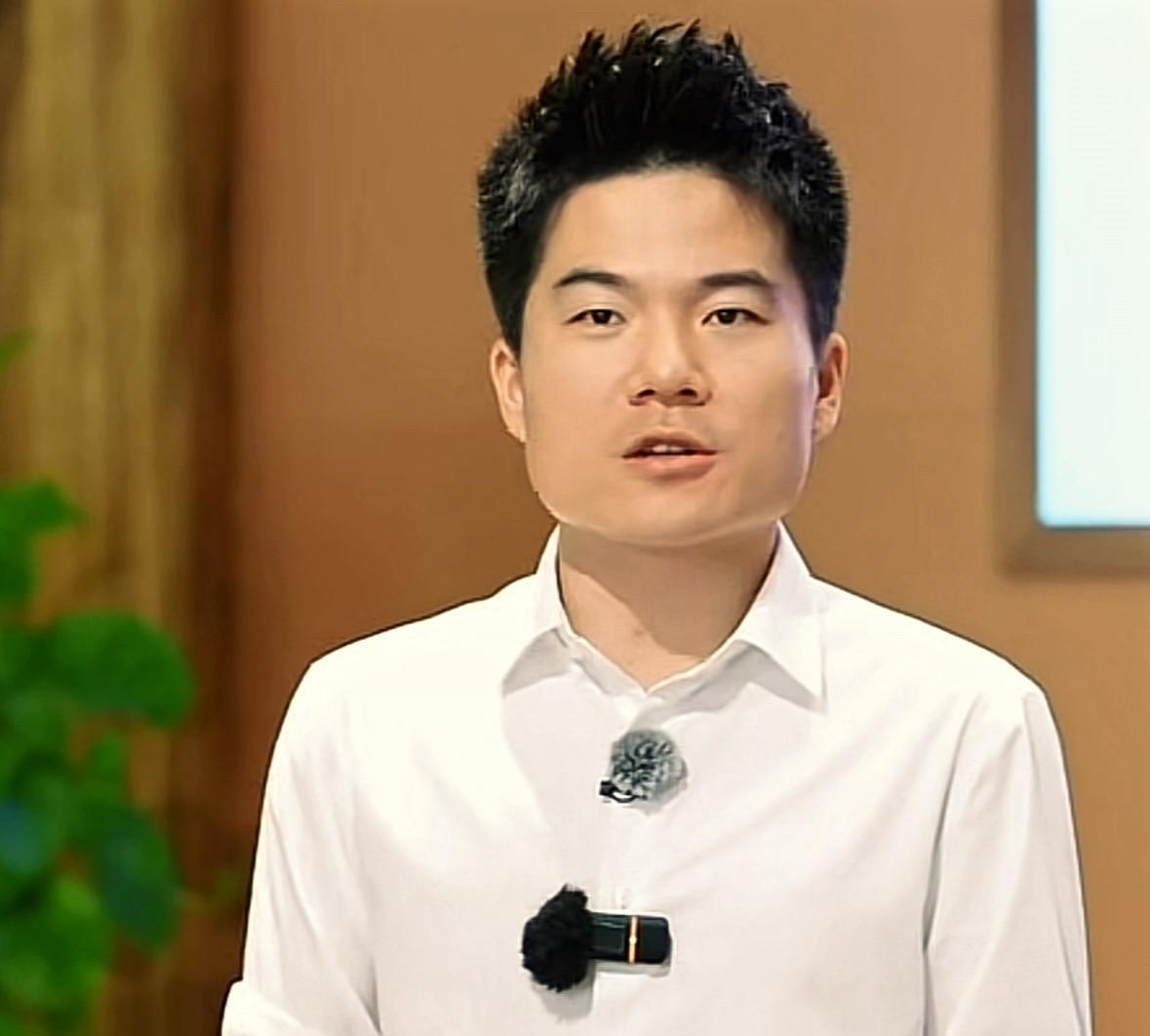 广西方面待董宇辉如上宾，和东盟各国大使等嘉宾前排就座，并参加活动启动仪式，发表演