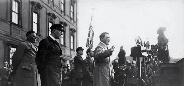 假币背后的惊天阴谋











1940年，德国特工带着一包假英镑来到