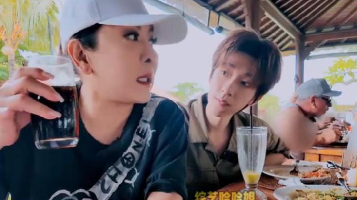 《贵圈真乱：李小龙父子离奇死亡与向太一家的纠葛》