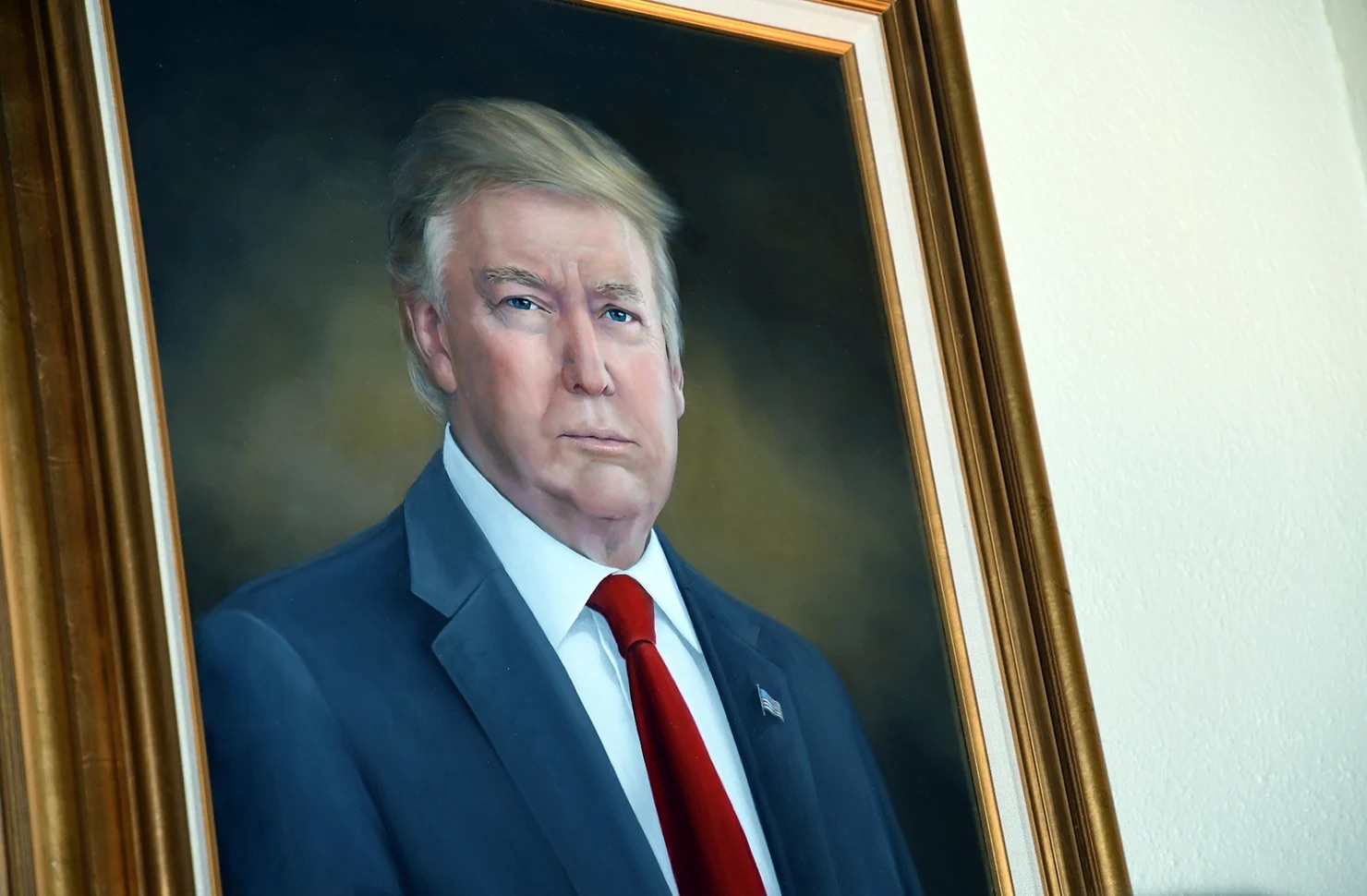 特朗普对形象很在意，认为自己的一幅画像很糟糕，是否小题大做？

特朗普最近对他的