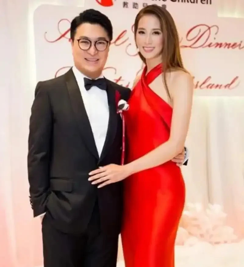 豪门媳妇共同点是能生











震惊！嫁入豪门的女人都有一个共同秘密