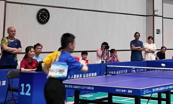 【又一个“潘展乐”！#乒乓小孩哥梦想是将来打败樊振东#】6月21日，#浙江省第五