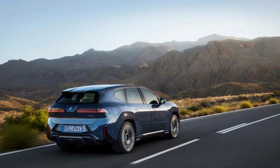 新世代BMW iX3在慕尼黑全球首发，中国专属版本的年内会亮相，2026年正式量