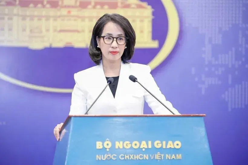 中国尚未正式表态，越南却率先介入，对泰柬局势发出警告，敦促双方尽快恢复和平谈判。