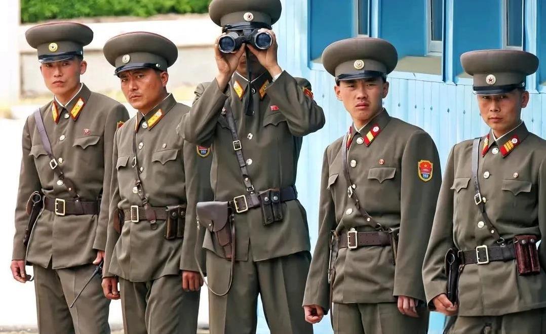 朝鲜士兵战术落后，为何却赢得了乌军的尊重？
乌克兰发布了一段在俄乌战场上围剿朝鲜