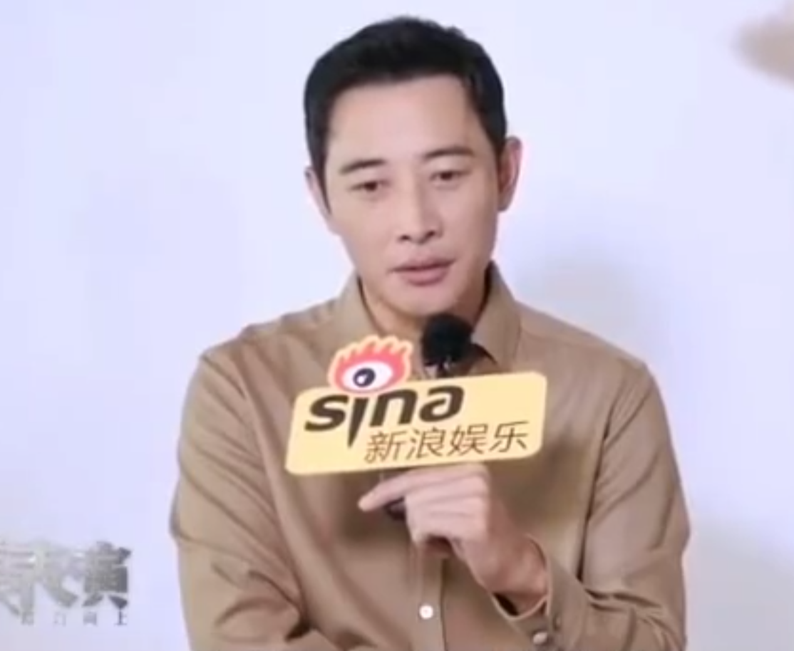 怪不得没回应婚变！经纪人代替罗晋发布讣告，2020年罗晋和父亲一起录制了《最美表