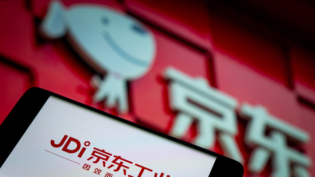 刘强东拿下第六家上市公司，行业大为震惊