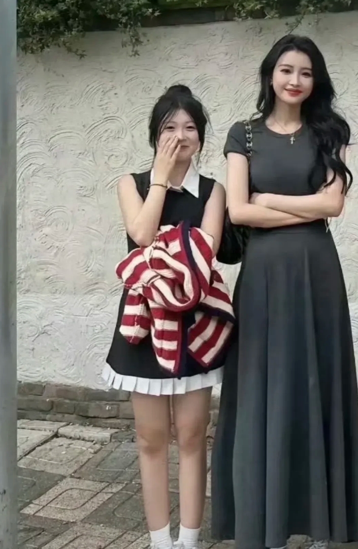 女神已经离婚了，想娶她的人有机会了啊。[点赞][点赞][点赞][点赞]