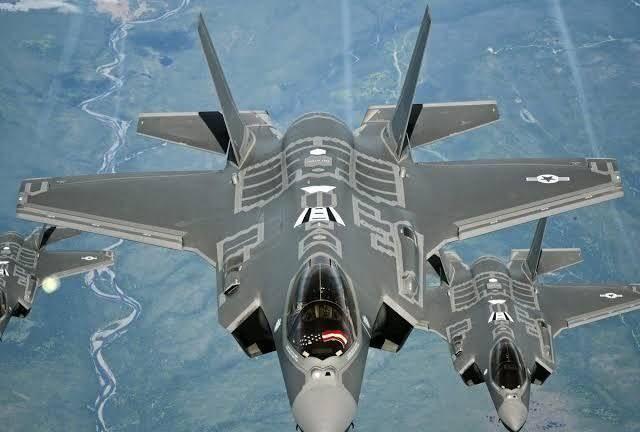 英国计划采购12架F-35A隐形战斗机，该战斗机将具备携带核武器的能力。