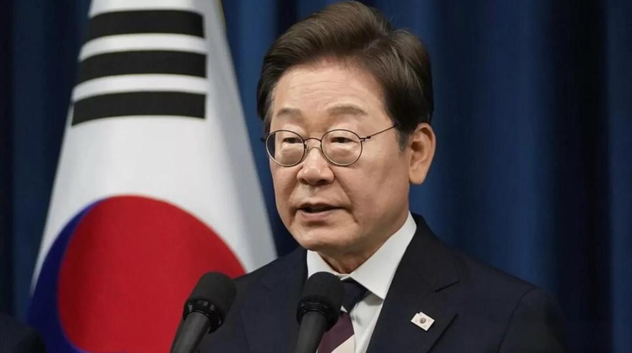 韩国总统：对美协议将带来互惠成果
韩国总统李在明表示，韩美关税协议清除了经济领域