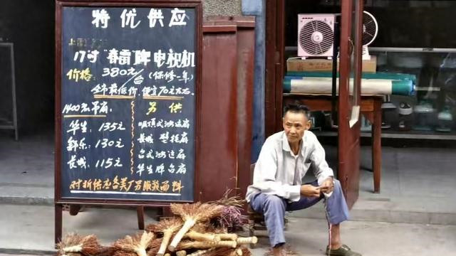 亲家儿子买房，让儿媳向我们借30万，说是提前花自己女儿的钱