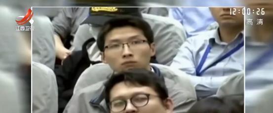 恶人也有眼泪！2015年，四川黑老大刘汉被法院判处死刑，当他被拉去行刑的时候，吓