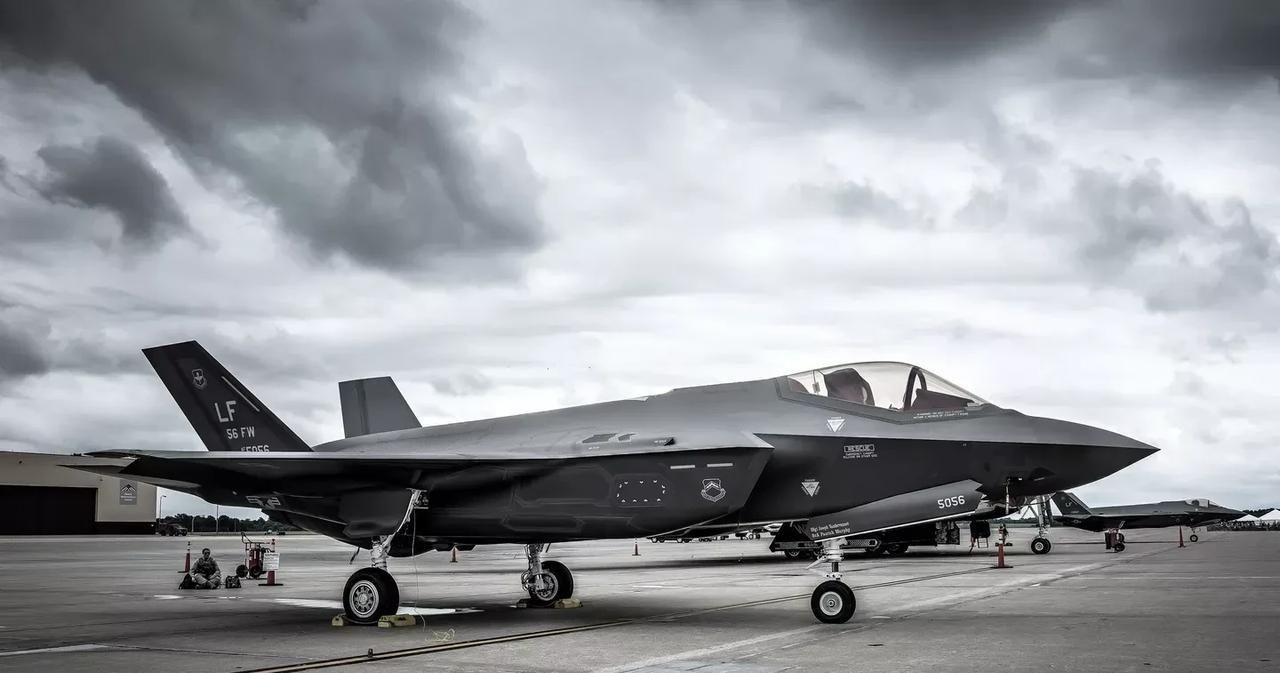 【最新消息：美国将减少对 F-35 战斗机的购买】
华盛顿时间2025年6月26