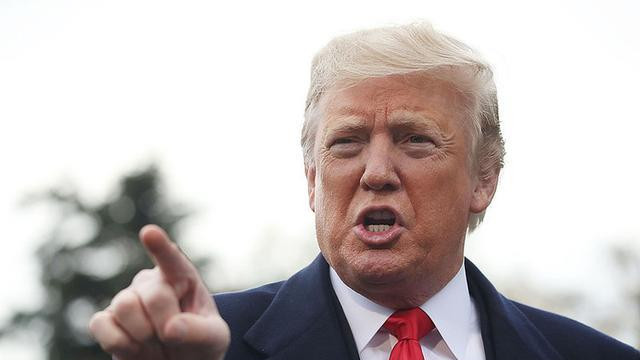 美国烟雾弹战术奏效，B2钻地弹突袭伊朗三核设施，特朗普不装了