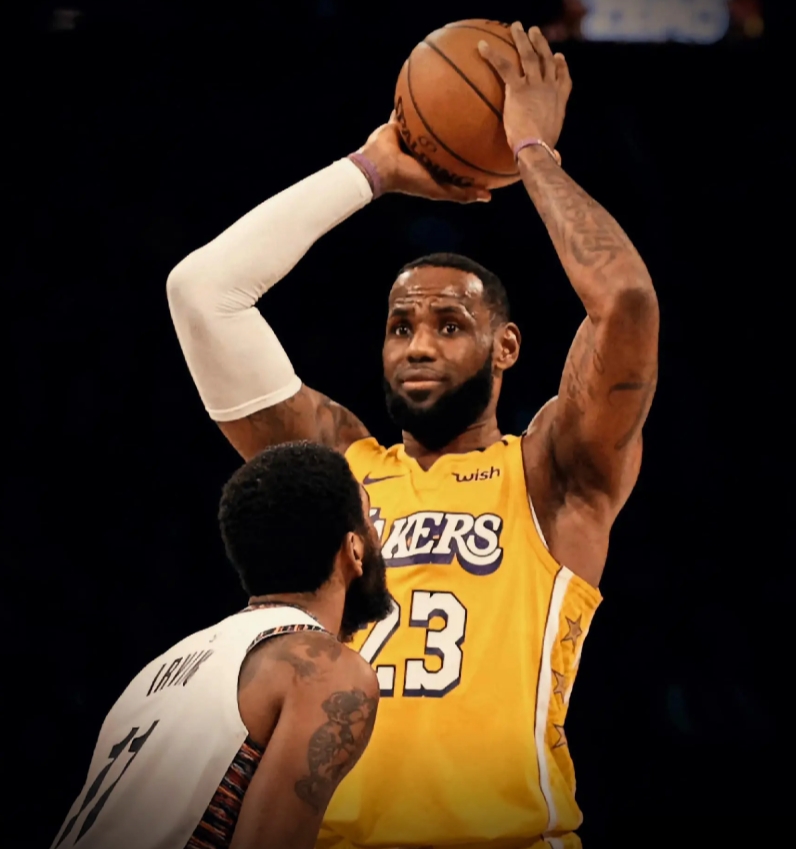 雷迪克点名道姓詹姆斯破坏球队进攻，詹姆斯作为球员，是不是第一次被教练这么公开批评