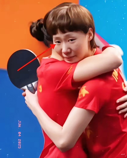 一觉醒来
王曼昱离开了，
那些默默努力的日子，真让人舍不得！

想想食堂阿姨说起