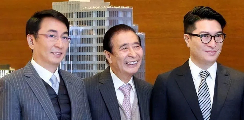 李兆基奖励徐子淇只为刺激儿子

















豪门争夺战一触即