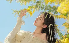 重活一世她仍逼我抢50亿项目，我故意泄方案，转身和救我的首席官订婚